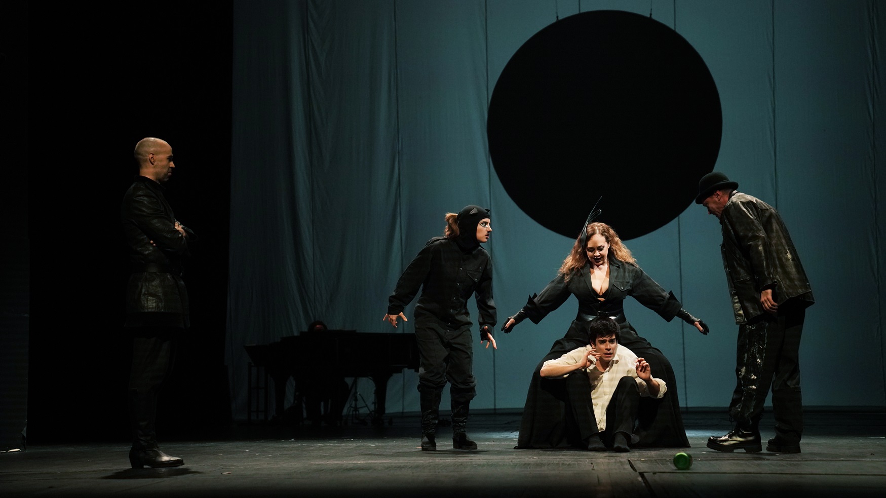 majstor-i-margarita-djavo-je-opet-medu-nama2