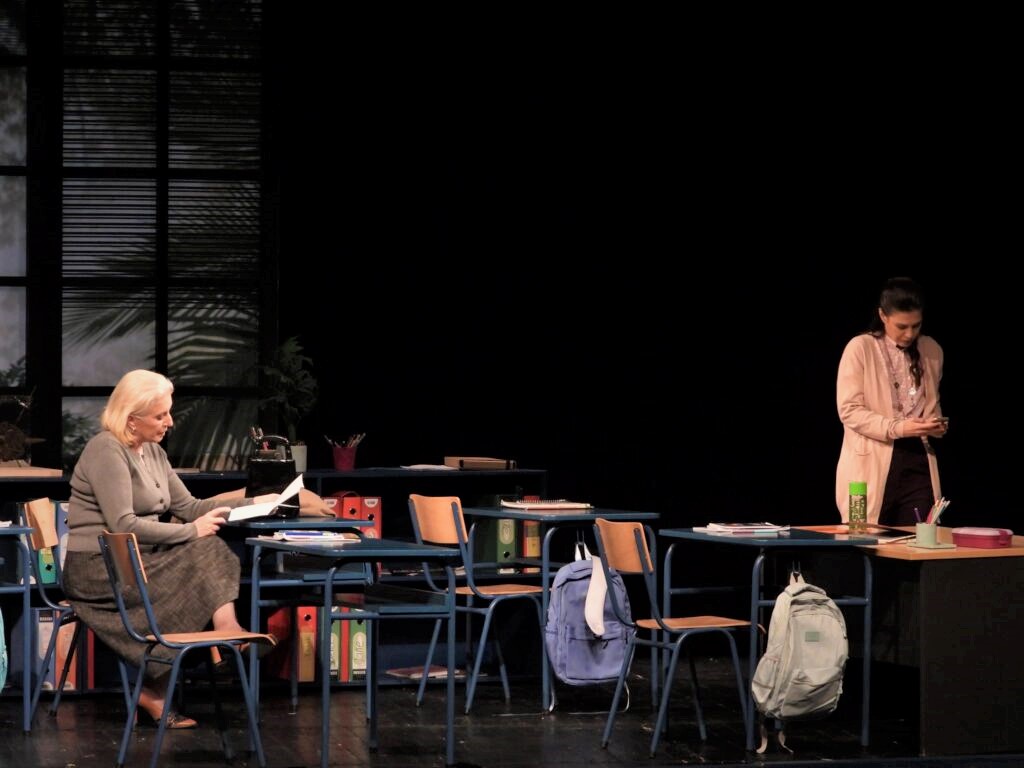 gidionov-cvor-najbolja-predstava-8-festivala-malih-pozorisnih-formi1