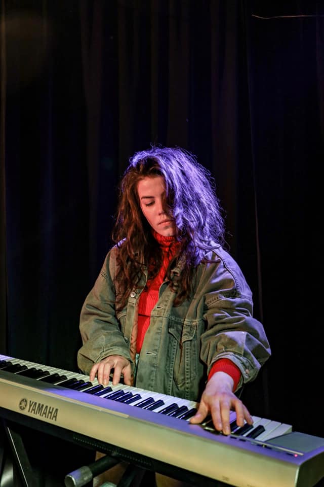 margita-tamna-strana-meseca2