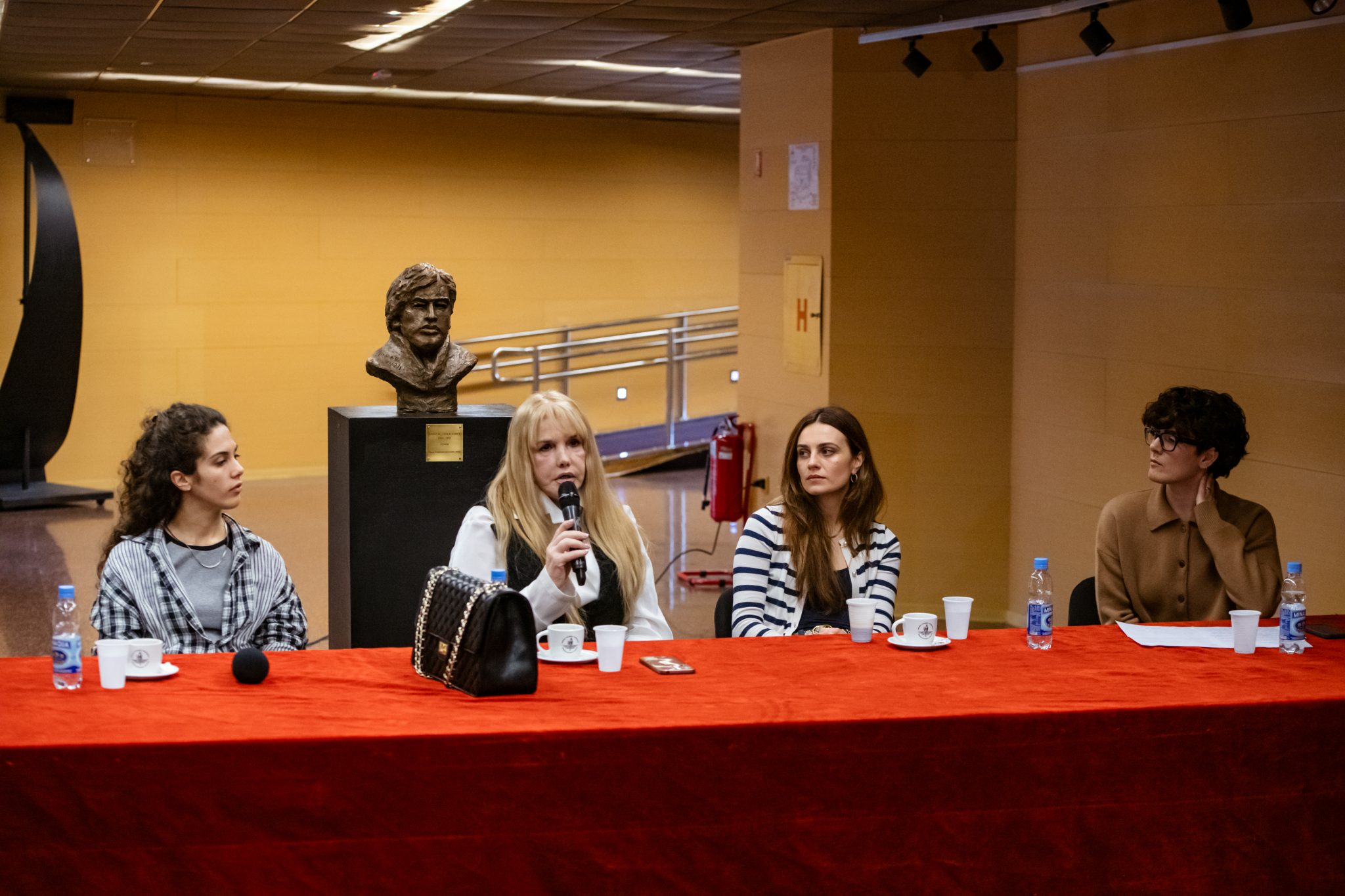 nagrade-predrag-pedja-tomanovic-pripale-su-ivani-pancic-dobrodolac-i-maji-jelic1