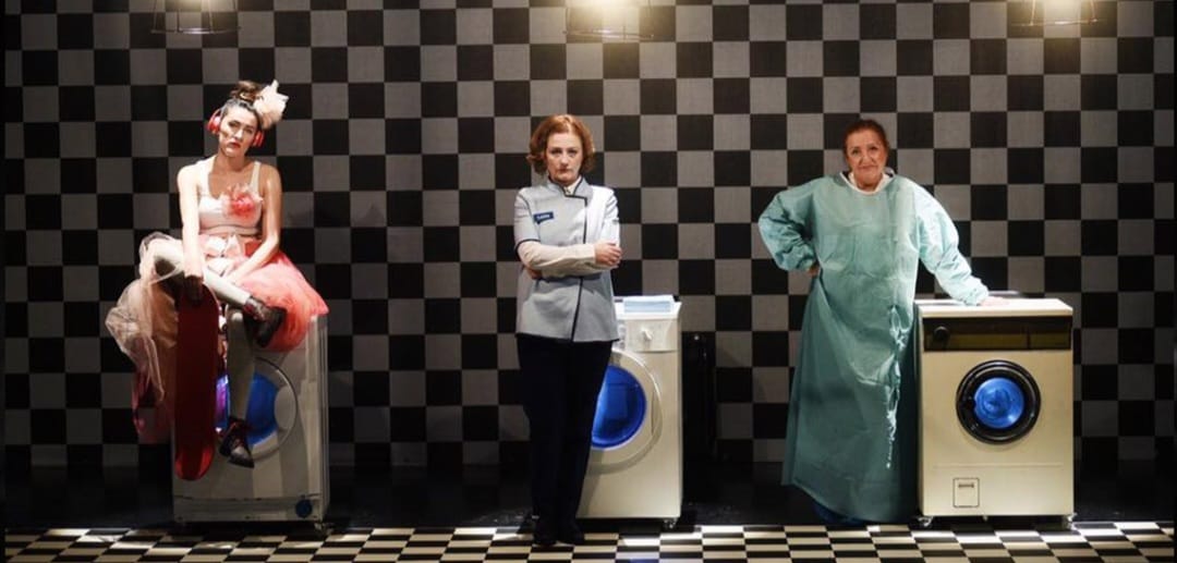 o-tome-kako-je-malo-blago-postavilo-velika-pitanja3