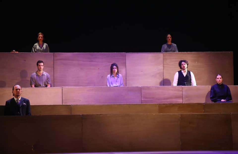 ocevi-i-oci-na-8-pozorisnom-prolecu-u-sapcu1