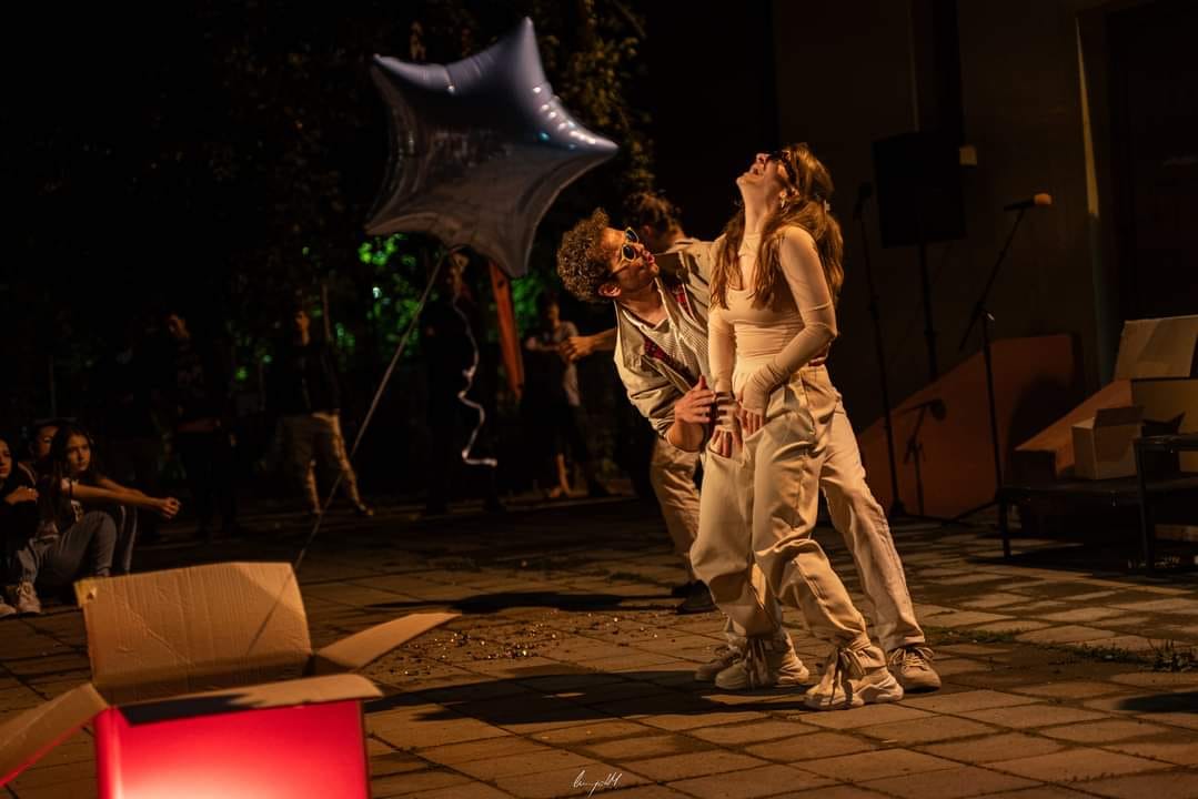 pevacu-im-ratne-pesme-da-znaju-odakle-su1