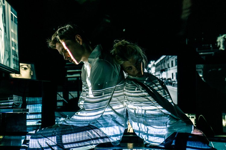 pucanjem-balona-i-krhkog-ega-otvoren-19-fist1